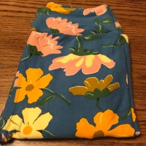 Lularoe one size leggings